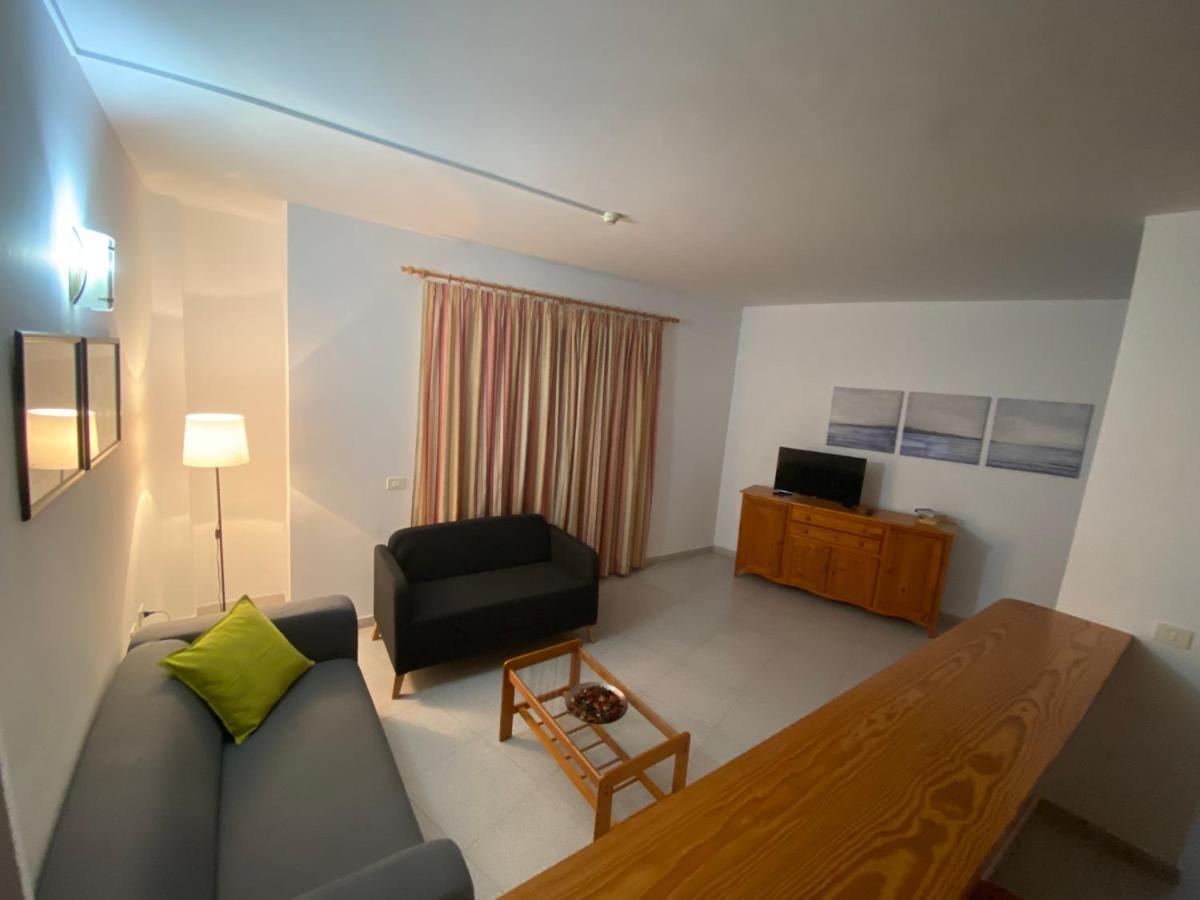 Apartamentos Martell Плая де Сантяго Екстериор снимка